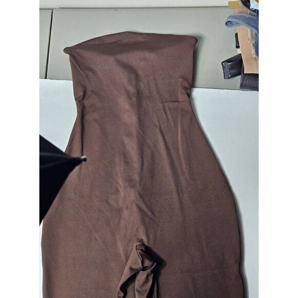 Skims All in One Sculpting Jumpsuit Nwt - Picture 2 of 12